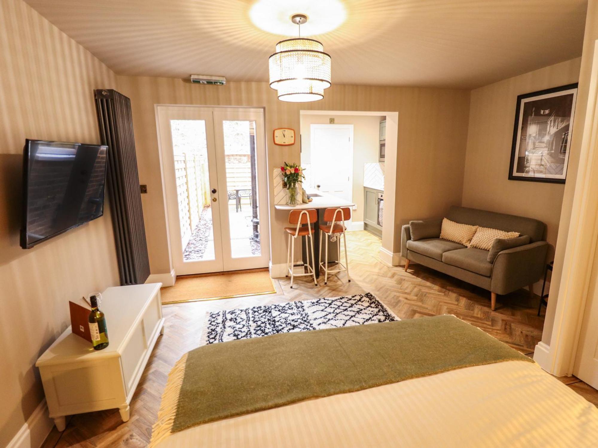 17 Union Road Basement Apartment Линкълн Екстериор снимка